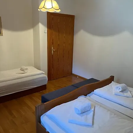 Pongratz Ii Aparthotel