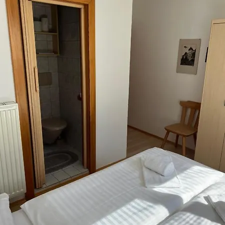 Pongratz Ii Aparthotel *