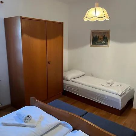 Pongratz Ii Aparthotel